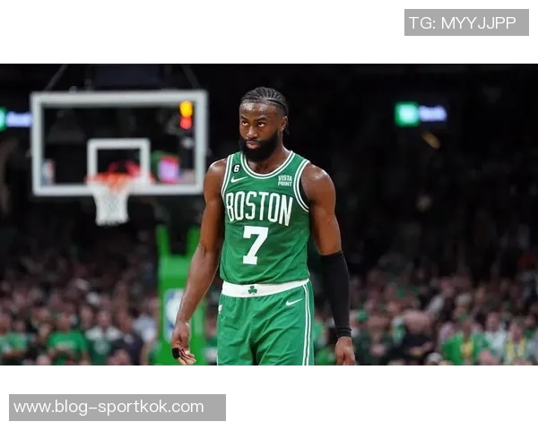 末节狂砍14分杰伦布朗展现关键球员风范马祖拉称赞其攻防全力以赴